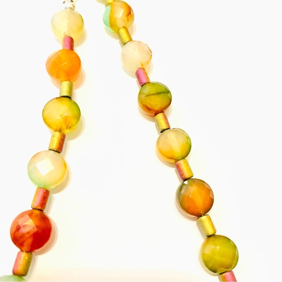 IMPERIAL JADE BEAD NECKLACE - Picture 6 of 7